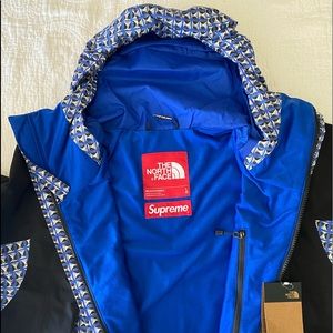 Supreme X The North Face jacket